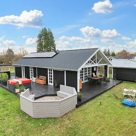 8 Person Holiday In R Dby * Rødby