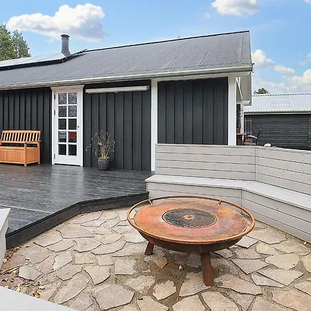 8 Person Holiday In R Dby Rødby