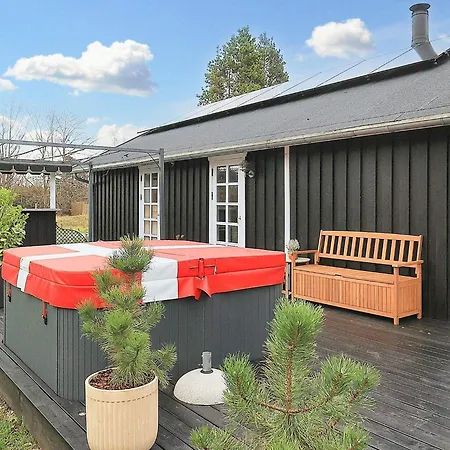 8 Person Holiday In R Dby * Rødby